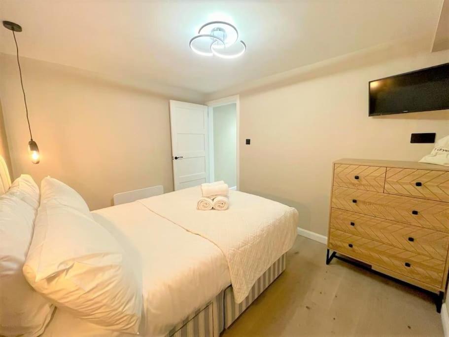 Stylish, Central And Cosy 1Bd Nr Canongate エディンバラ エクステリア 写真