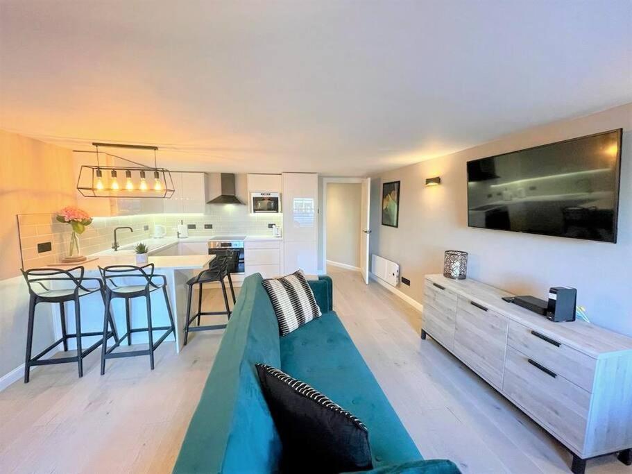 Stylish, Central And Cosy 1Bd Nr Canongate エディンバラ エクステリア 写真