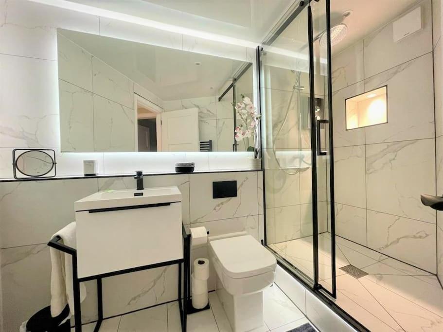 Stylish, Central And Cosy 1Bd Nr Canongate エディンバラ エクステリア 写真